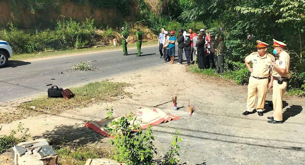 tông trực diện.jpg