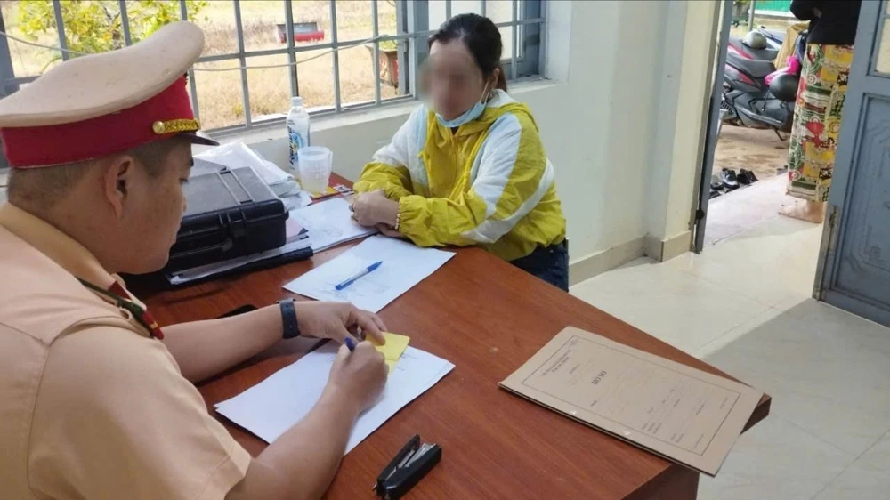 NỮ TÀI XẾ 4.jpg