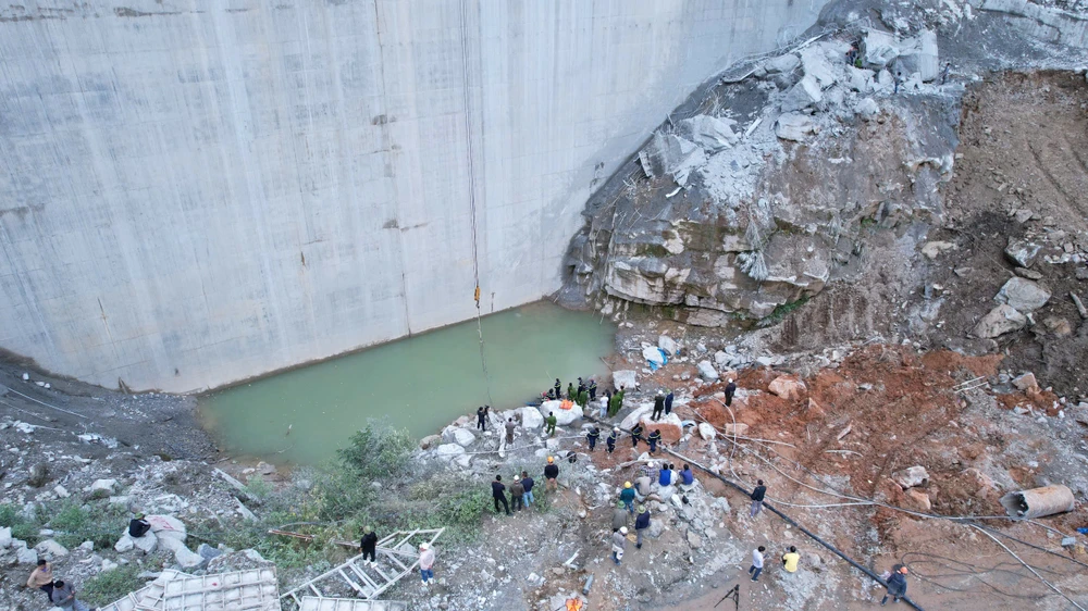 sập giàn giáo 11.jpg