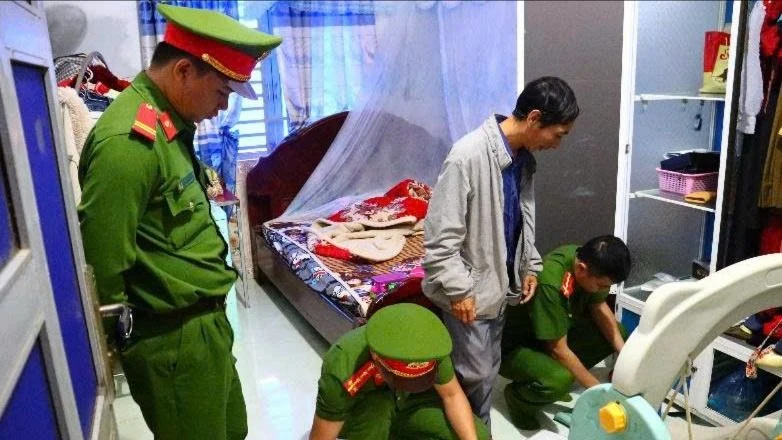 cán bộ địa chính.jpg