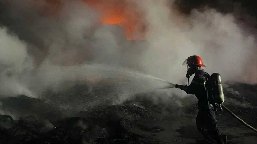 cháy bãi lốp xe cũ.jpg