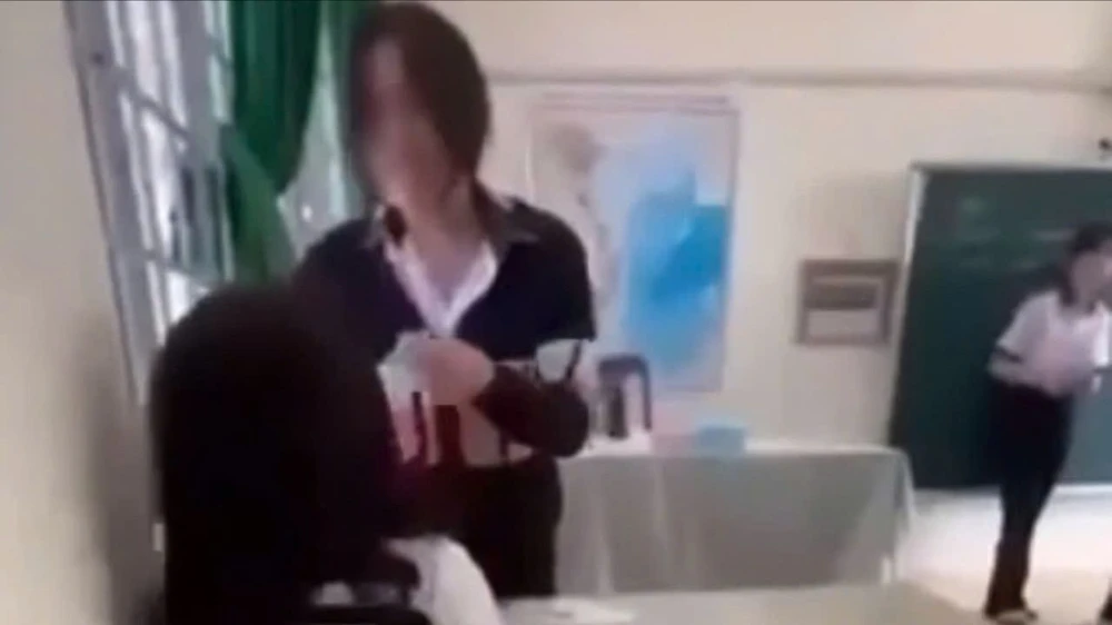 dụng cụ chích điện.jpg