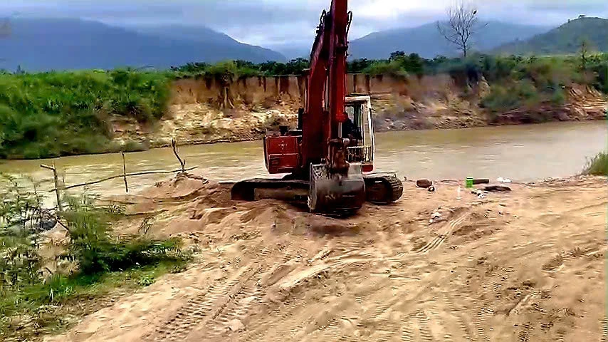 khai thác cát lậu.jpg