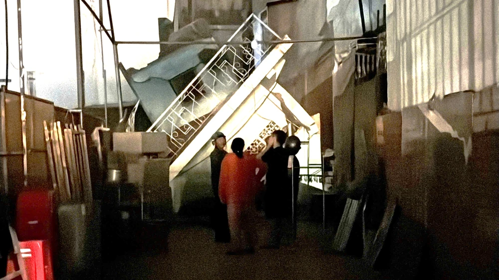 sập nhà cấp bốn 1.jpg