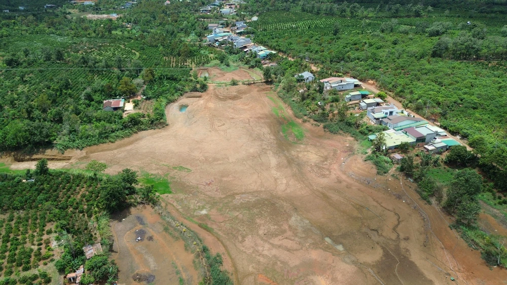 hồ chứa nước 11.jpg