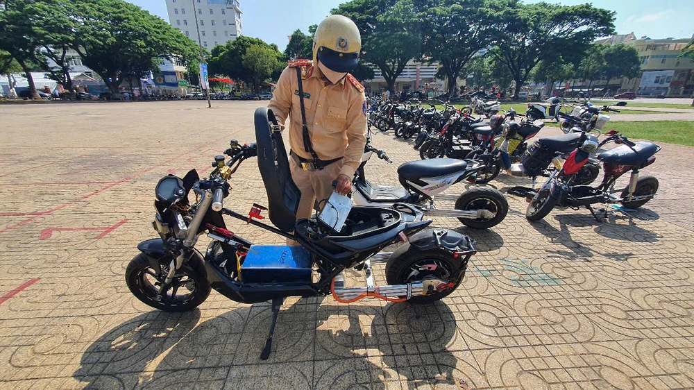 XE ĐIỆN ĐỘ CHẾ 2.jpg