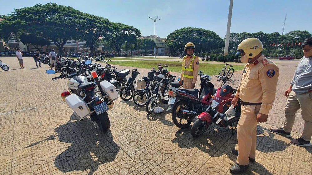 XE ĐIỆN ĐỘ CHẾ 3.jpg