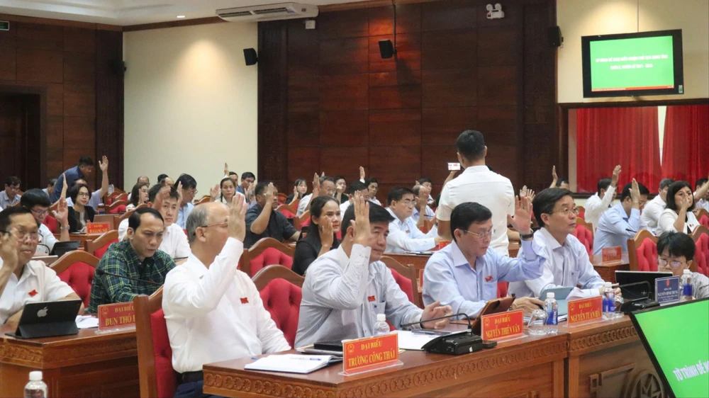 không sáp nhập 2.jpg