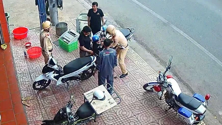 cảnh sát giao thông.jpg