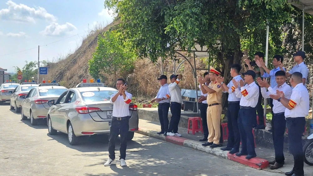 giấy phép lái xe 1.jpg