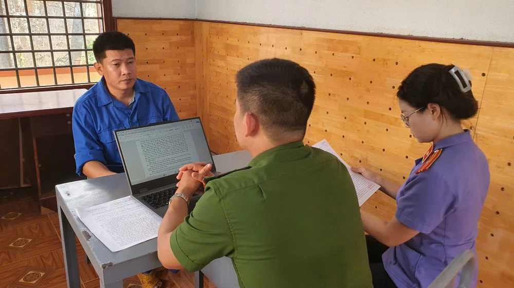 phó chủ tịch xã.jpg