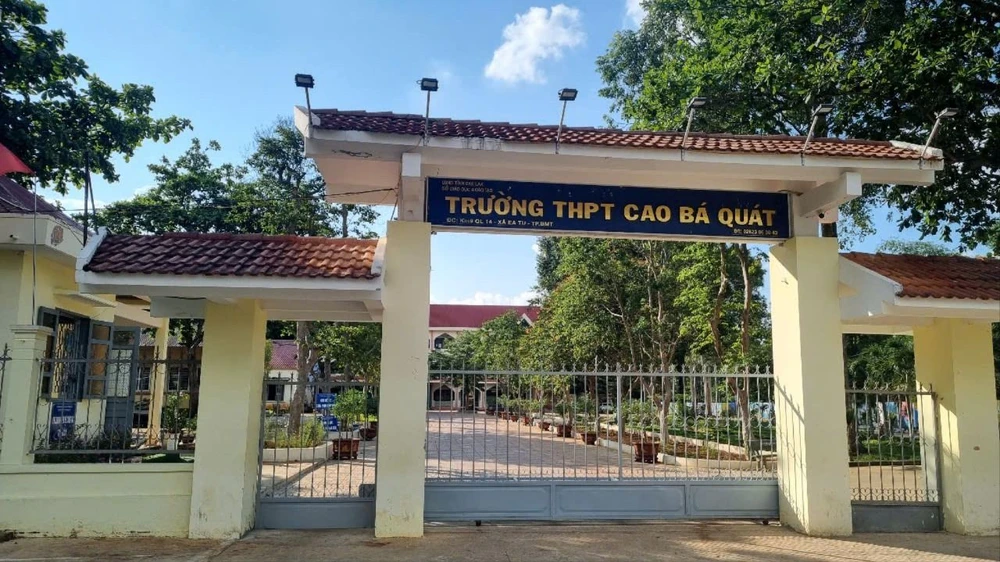 xin nghỉ học.jpg