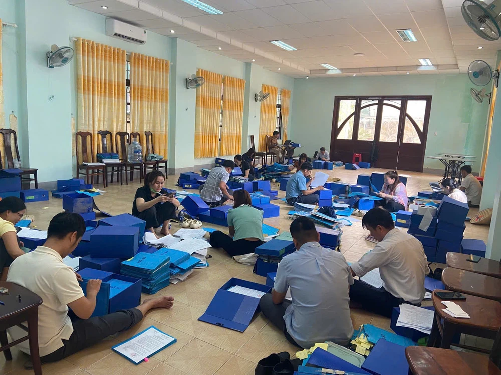 bỏ cấp huyện.jpg