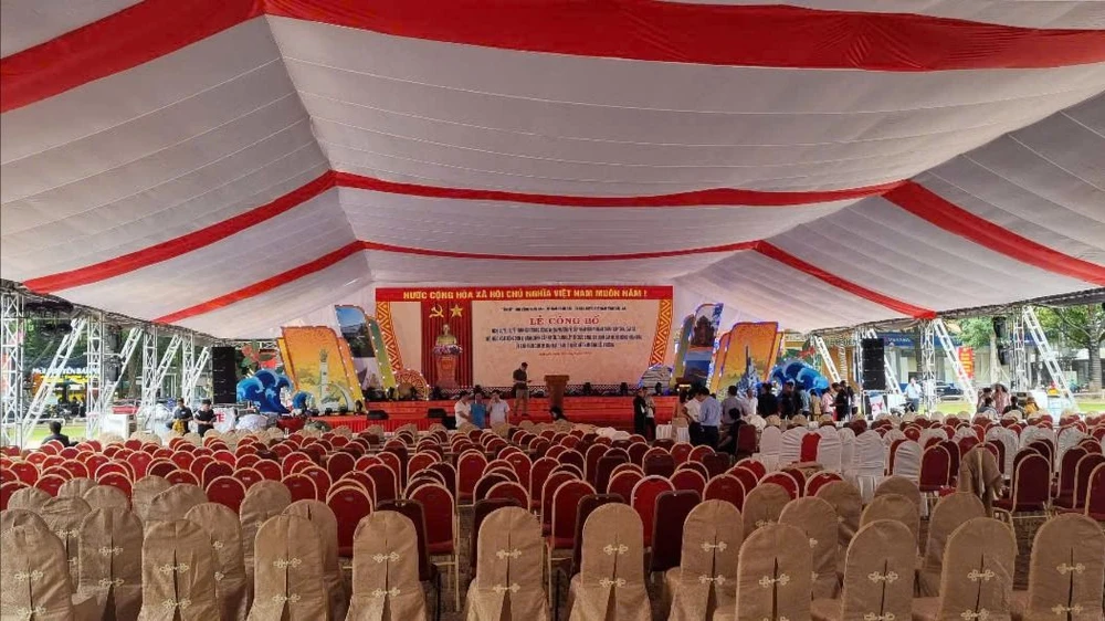 lễ công bố 1.jpg