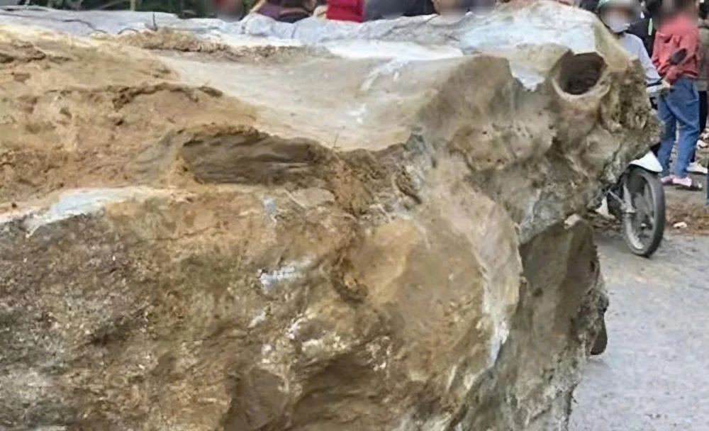 cháu bé 2 tuổi.jpg