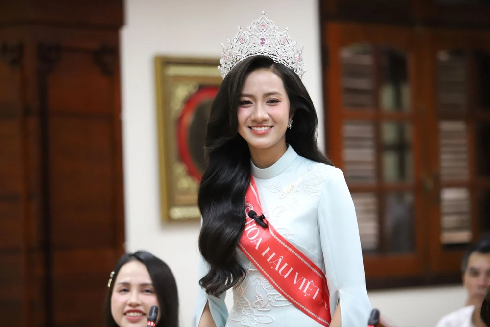 Hoa hậu Hà Trúc Linh.jpg