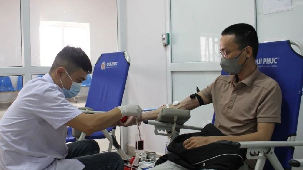 cứu người bệnh 2.JPG