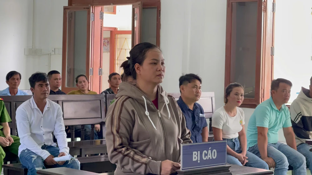 đâm hai người.jpg