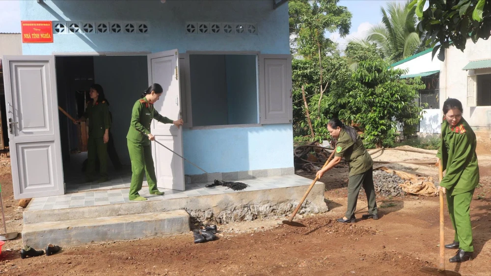 xóa nhà tạm 1.jpg