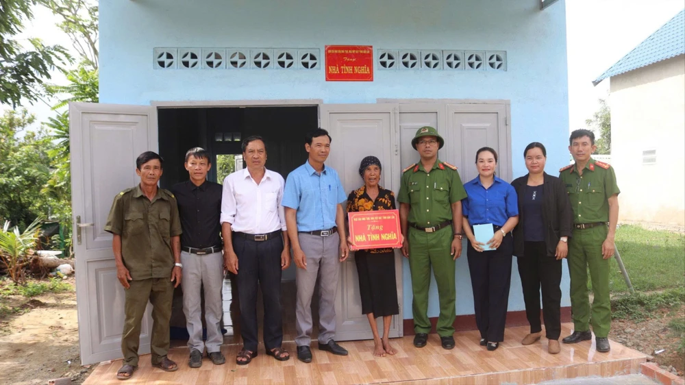 xóa nhà tạm 11.jpg