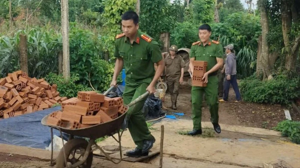 xóa nhà tạm 12.jpg