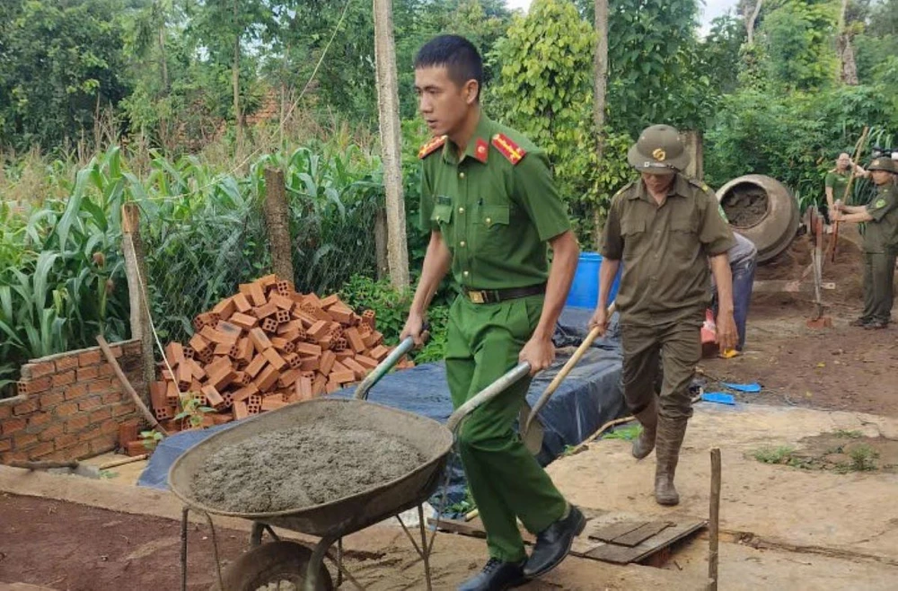 xóa nhà tạm 6.jpg