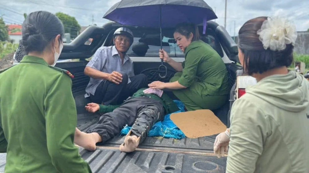 3 nữ công an 2.jpg