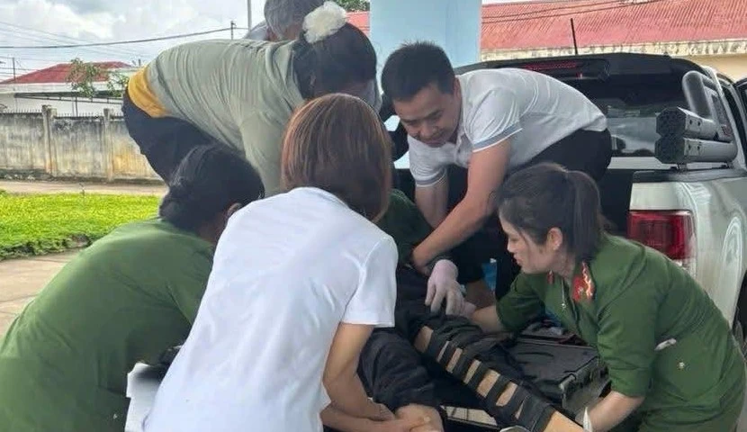 3 nữ công an 3.jpg