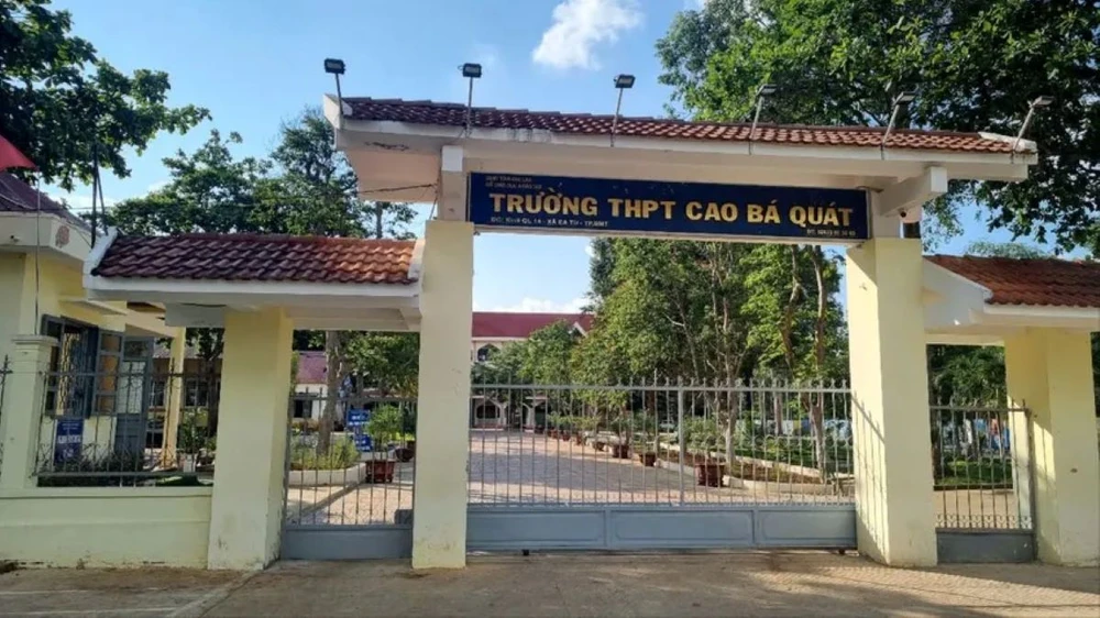 Trường THPT Cao Bá Quát.jpg