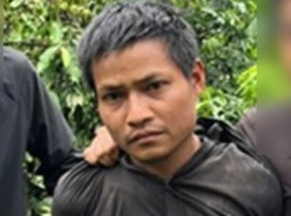 đánh chị gái.jpg