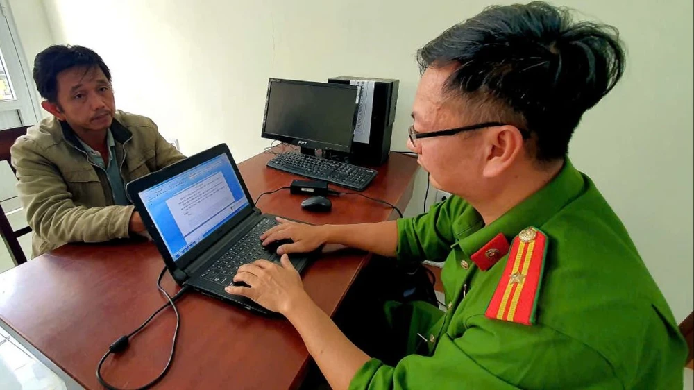 rời khỏi hiện trường.jpg