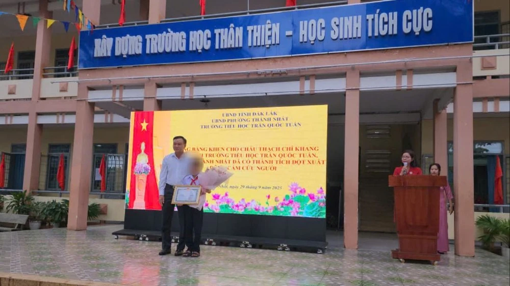 cứu bạn thoát chết 2.jpg