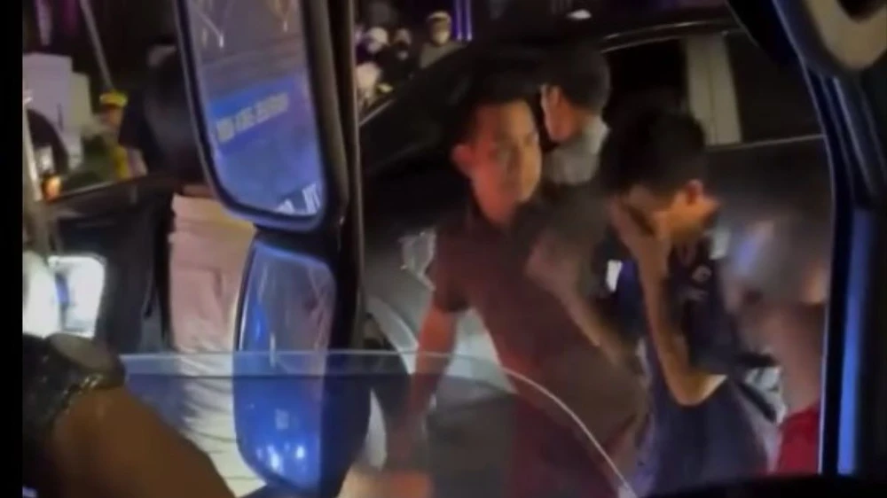 đánh tài xế.jpg