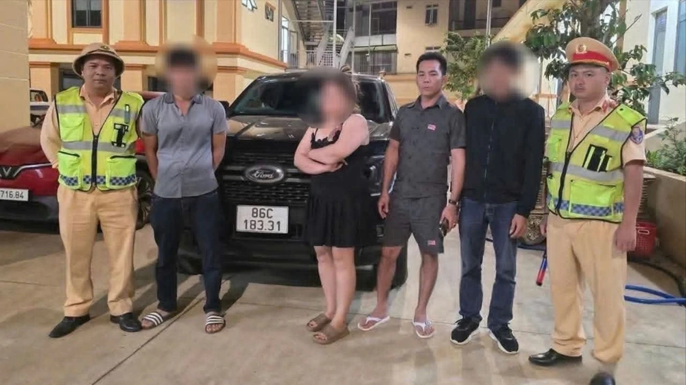 tài xế xe tải 100.jpg