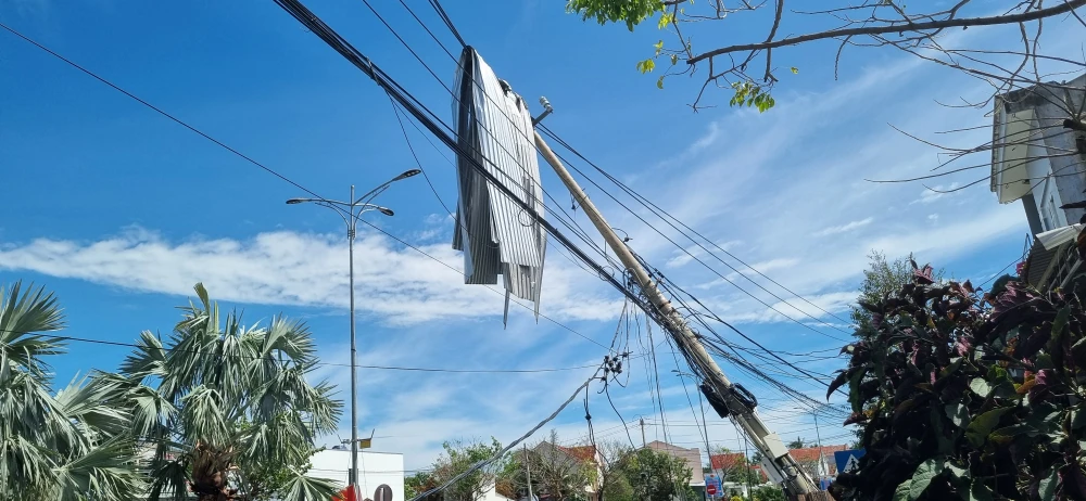 bão số 13 1000.jpg