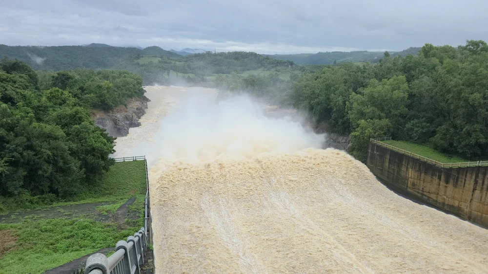 áp thấp nhiệt đới.jpg