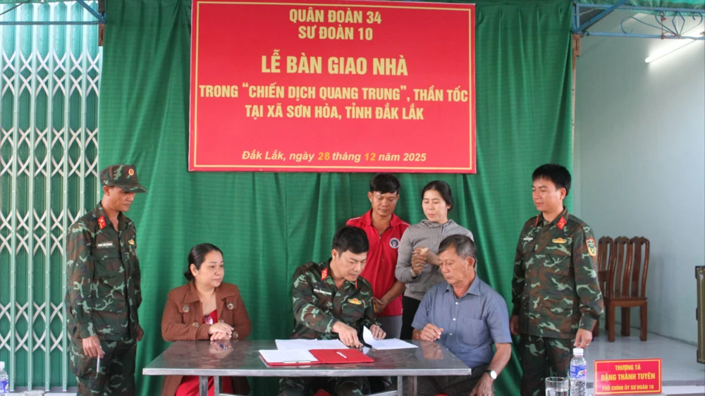 bàn giao .JPG