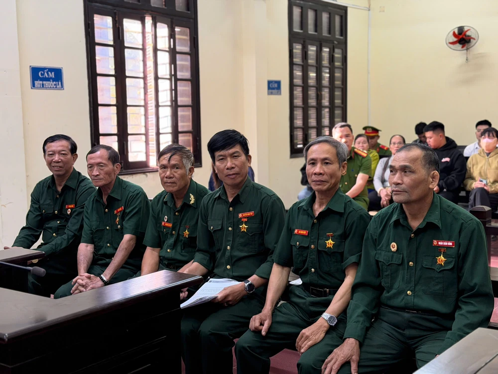 cựu chiến binh 100.jpg