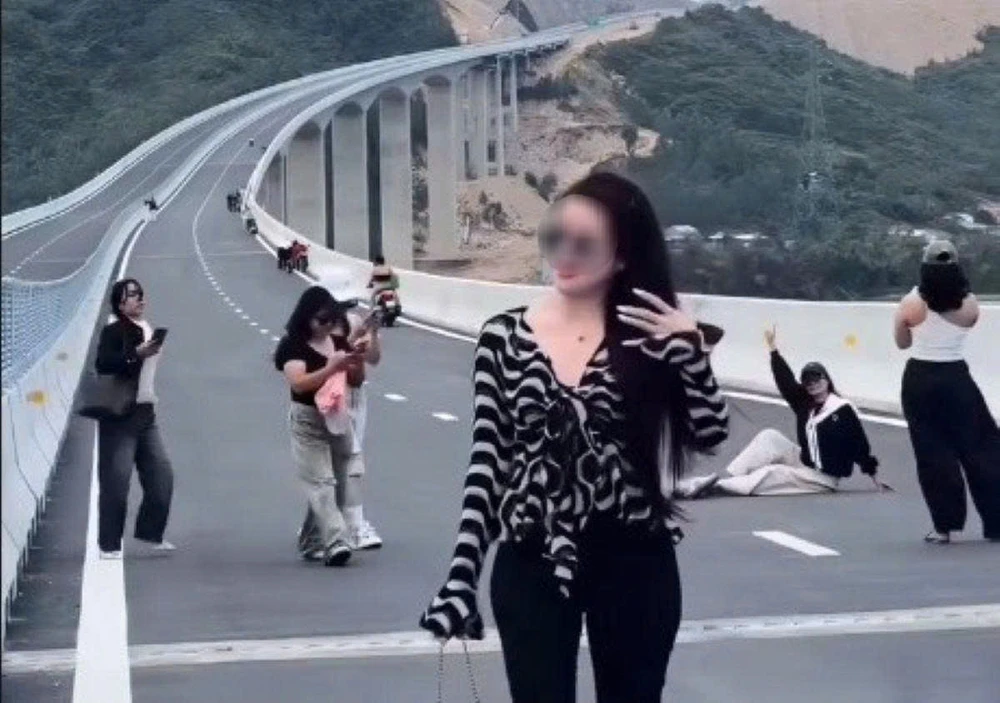 Cầu Kỳ lộ 10.jpg