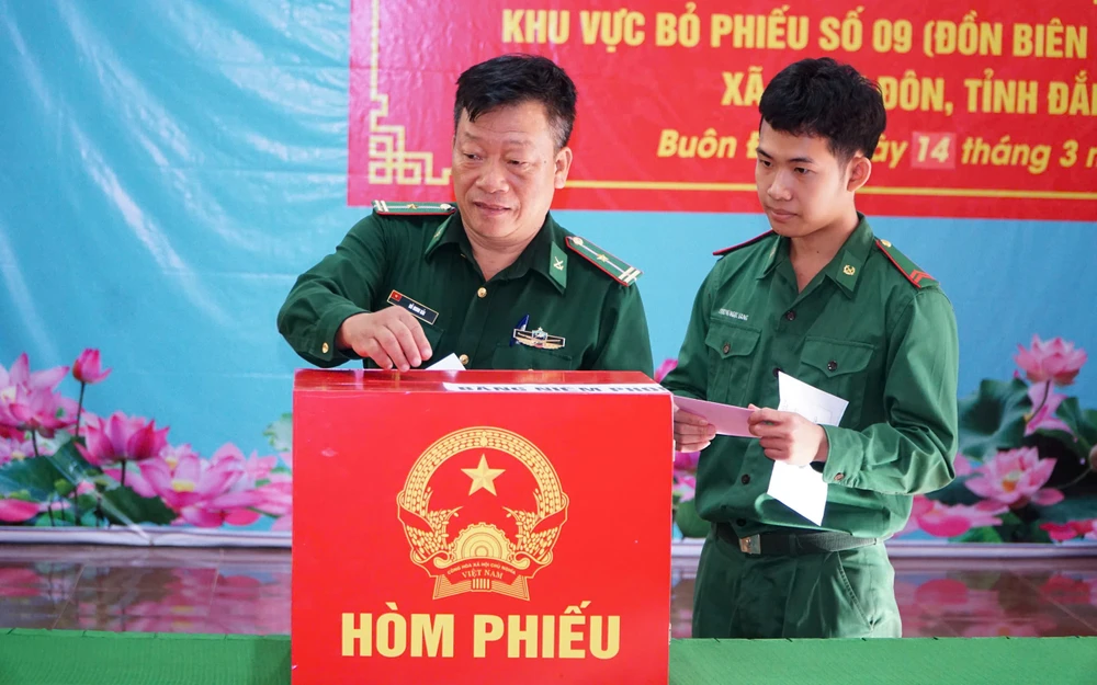 bầu cử 11.jpg
