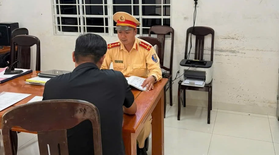 xe đầu kéo 1.jpg