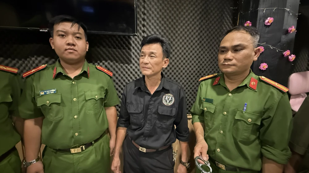 khởi tố.jpg
