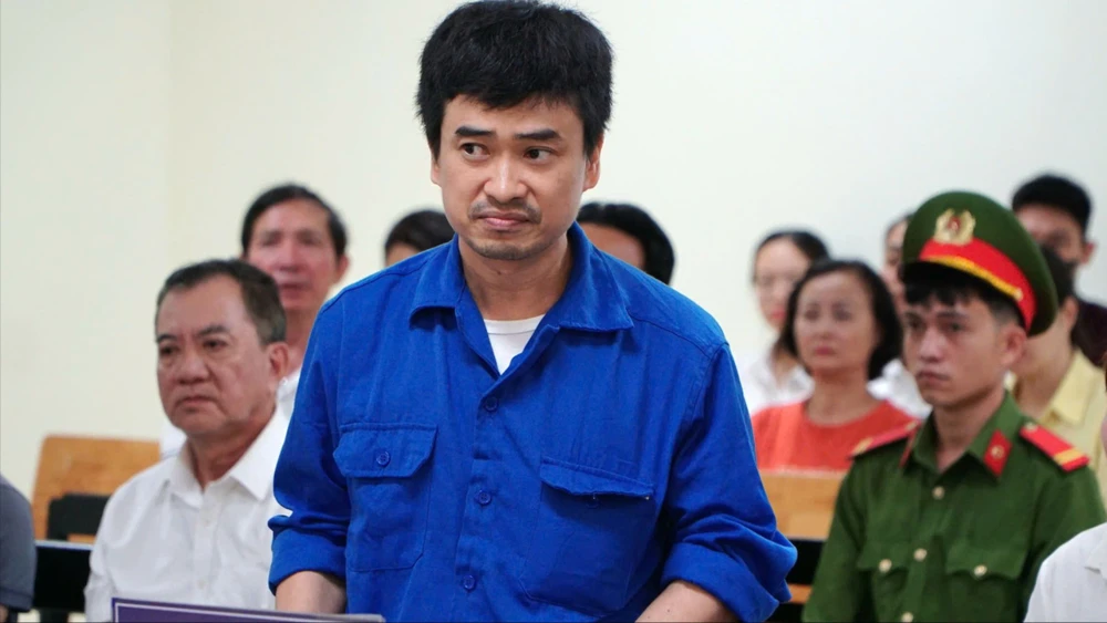 việt á.jpg