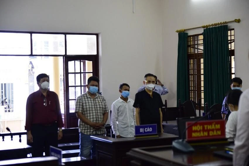 Cả bốn bị cáo được xem xét miễm trách nhiệm hình sự trong phiên tòa xét xử sơ thẩm lần 3 vào các ngày 5-1 và 11-1. Ảnh: TRÚC PHƯƠNG Cả bốn bị cáo được xem xét miễm trách nhiệm hình sự trong phiên tòa xét xử sơ thẩm lần 3 vào các ngày 5-1 và 11-1. Ảnh: TRÚC PHƯƠNG