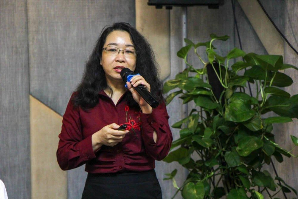 Bà Nguyễn Thị Kim Hoa, Trưởng phòng Bảo vệ trẻ em, Cục Trẻ em chia sẻ về tình trạng gia tăng lao động trẻ em trước tác động đại dịch COVID-19. Ảnh: MINH HOÀNG