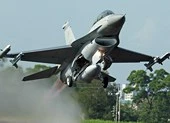 Các cố vấn của ông Trump ủng hộ bán F-16 cho Đài Loan