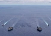 Hai tàu sân bay Mỹ tập trận ‘từng giờ’ ở Biển Đông