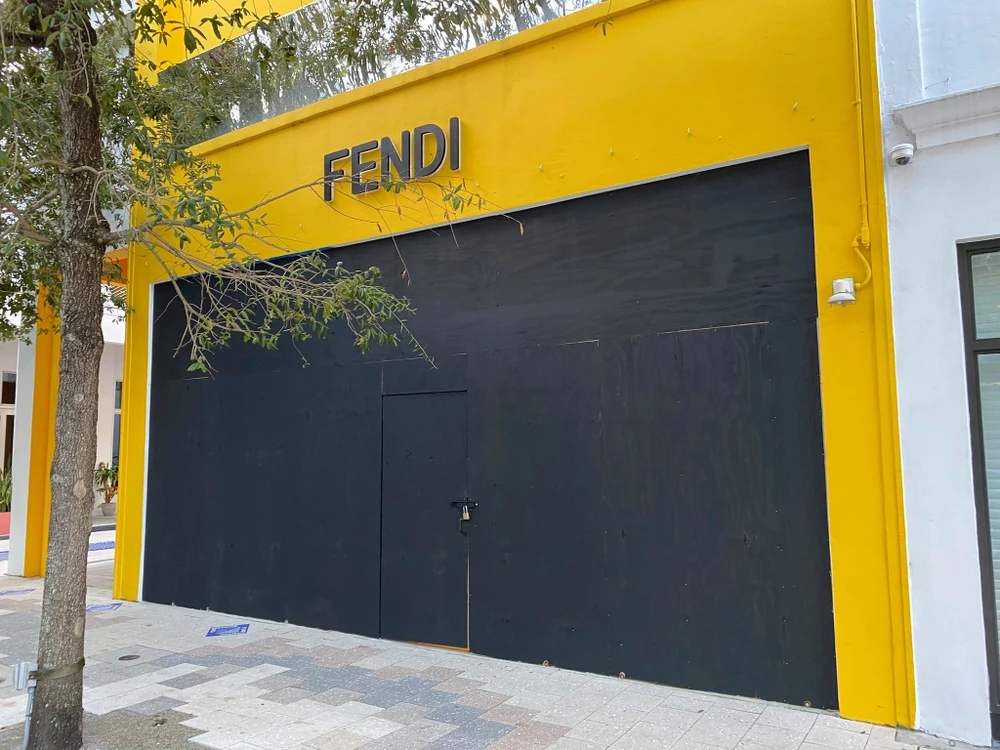 Khó khăn chồng chất đối với Tổng thống Trump ảnh 91