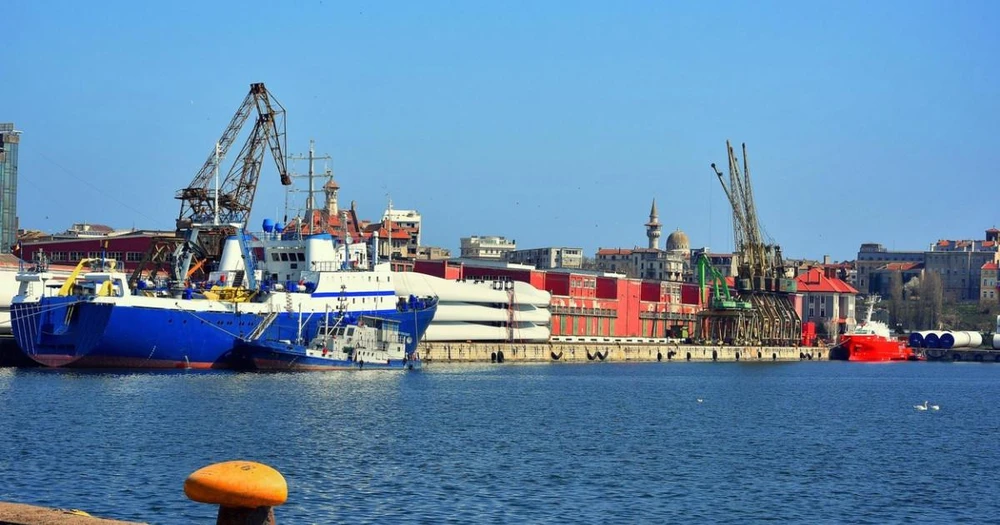 Một cảng của Romania. Ảnh: TYLAZ Một cảng của Romania. Ảnh: TYLAZ