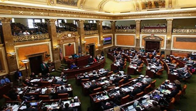 Hạ viện Mỹ trong một cuộc họp. Ảnh: FIRST POST